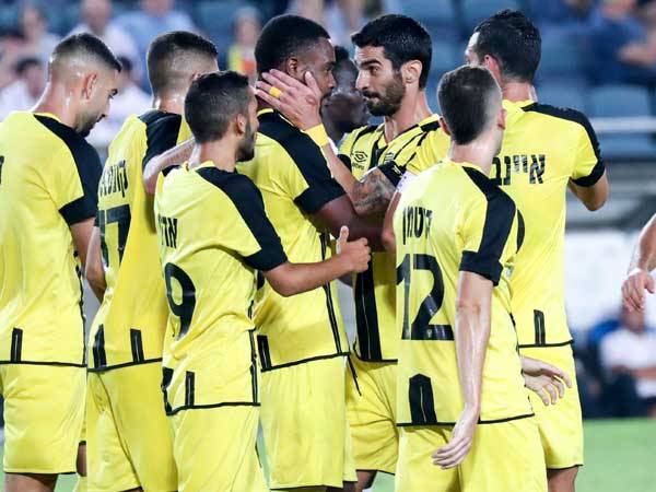 "הולכים על כל התארים" (דני מרון)