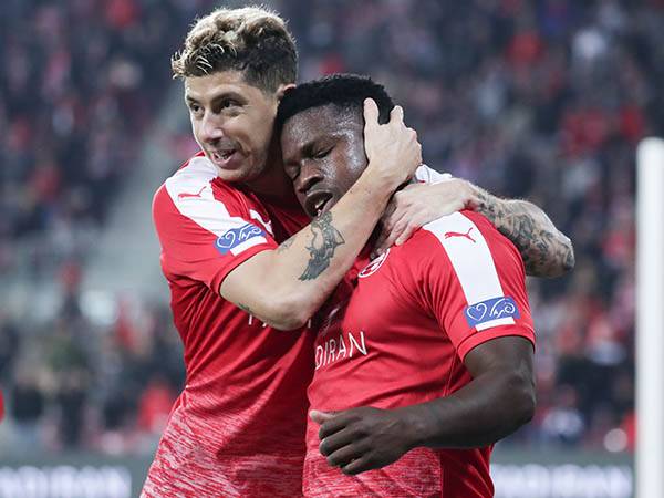 בקרוב ביחד. מליקסון והאסלביינק (דני מרון)