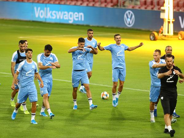 חיוכים באימון (לירון מולדובן)