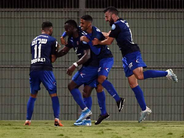 בסופו של דבר השער של אגאדה קבע 0:1 לקטמון (ברני ארדוב)