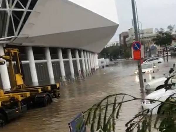 בלומפילד מוצף