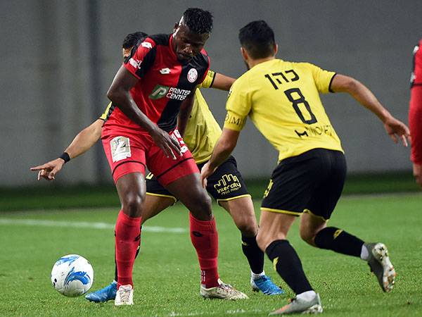 לוסיו, במועדון מאוכזבים (ברני ארדוב)