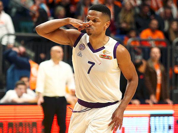 בסופו של דבר היכולת של ווטרס עשתה את ההבדל (אלן שיבר)