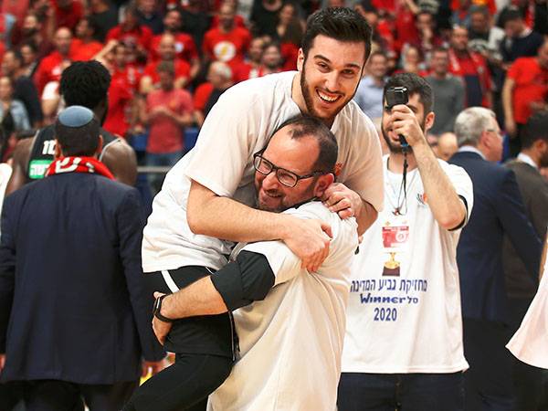 בלאט על גג העולם (אלן שיבר)