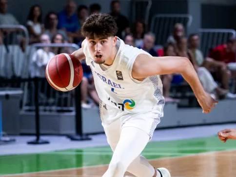 (FIBA)