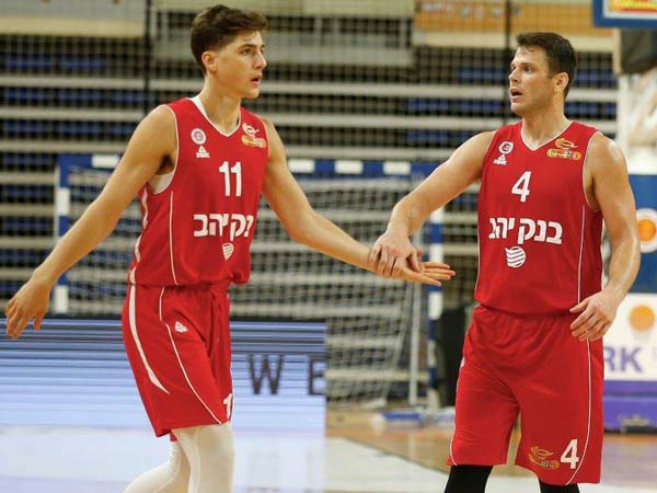 (מנהלת הליגה)