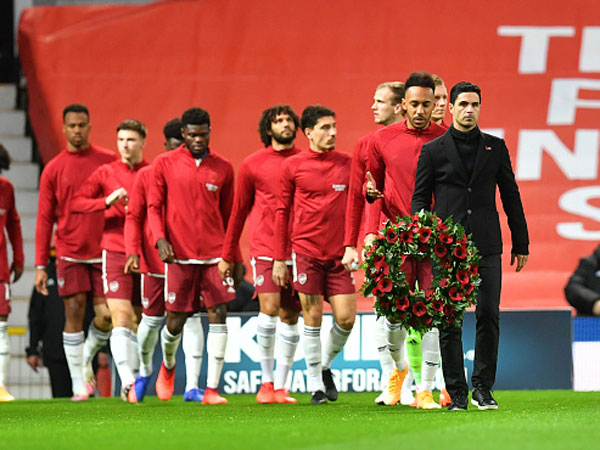 לפני המשחק נערך טקס לזכרו של נובי סטיילס ז"ל (getty)