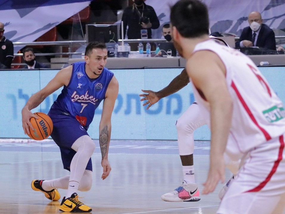 אטיץ'. חיים קשים לירושלמים (FIBA)