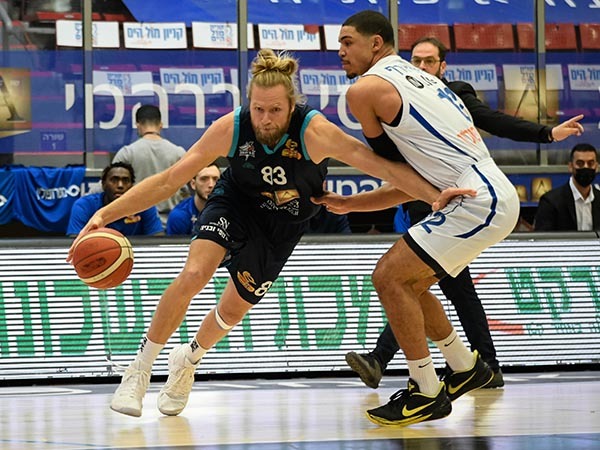 (מנהלת הליגה)