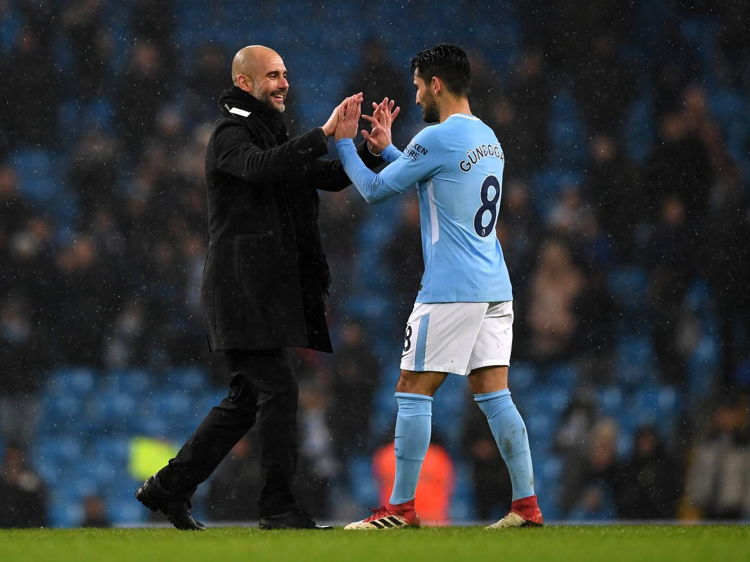 עם פפ. "אמרתי שהוא יכול לשחק כחלוץ ואנשים צחקו עליי" (Getty)