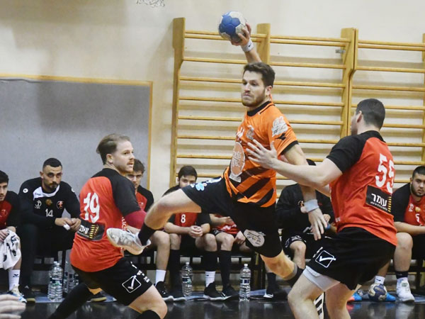 הפועל ראשל"צ עלתה, נס ציונה סיימה את העונה (צילום: גלעד חזון)