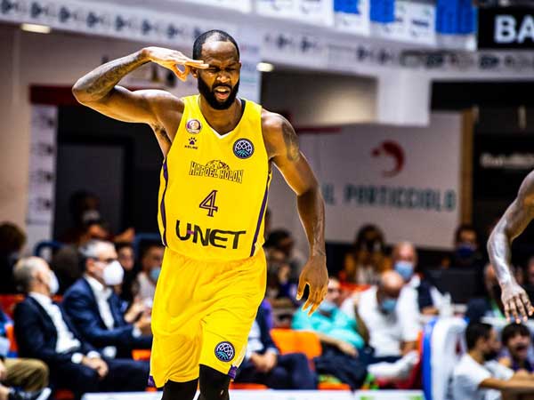 חולון עשתה את העבודה באיטליה (FIBA)
