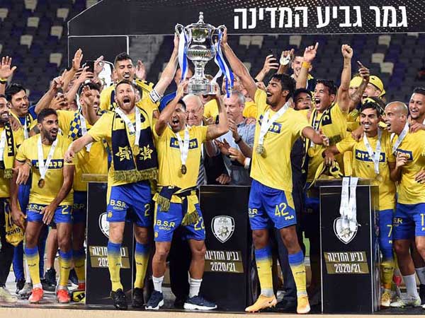 לפחות יש לו תואר אחד (ברני ארדוב)