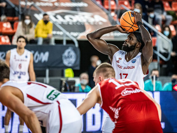 (FIBA)