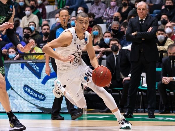 זליקו אוברדוביץ' עוקב אחרי מדר. גם אנחנו (Getty)