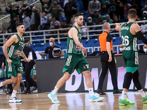הפסידו שלושה רבעים, אך ניצחו (GETTY)