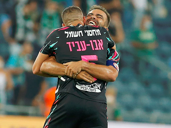 1:2 בחוץ לכל אחת (אלן שיבר)