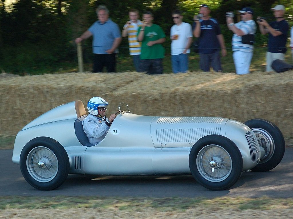 מכונית המירוץ של מרצדס, ה-W25