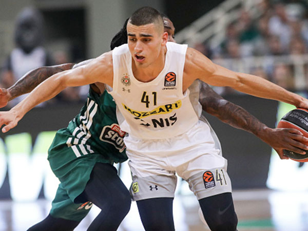 מחכה למכבי ת"א. מדר (Panagiotis Moschandreou/Euroleague Basketball via Getty)