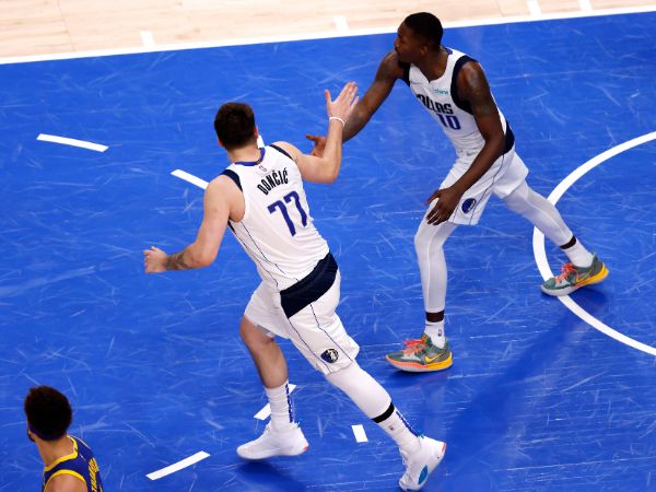 חבר, אתה חסר (Ron Jenkins/Getty Images)