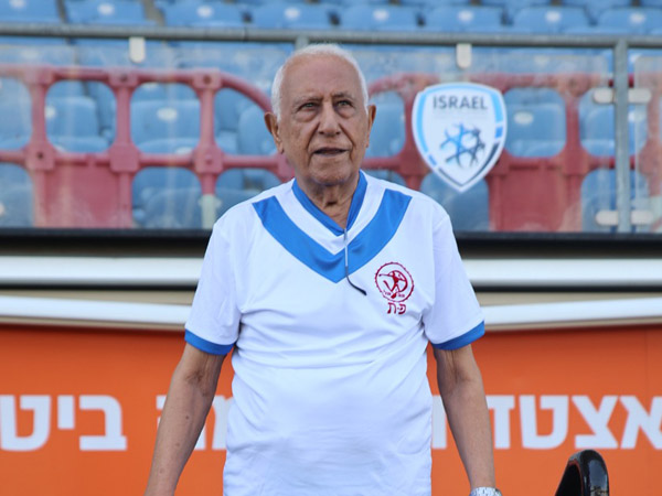 ראובן יפת. ייקח חלק בטקס (הפועל פ"ת)