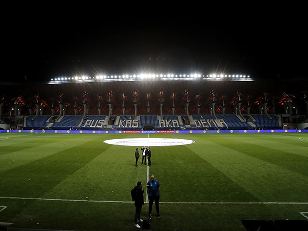 במכבי חיפה ממתינים לתשובה ( David Balogh/Getty Images)