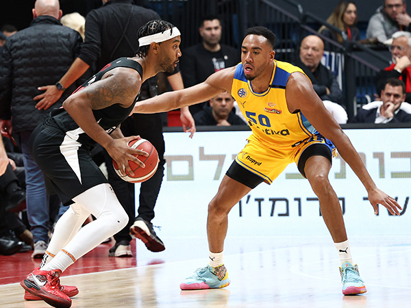 ליוואי רנדולף. בהפועל ירושלים שמים דגש על הגנה (דני מרון)