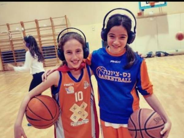 אורן וכהן, אי שם בתחילת הדרך - “קשר מטורף“