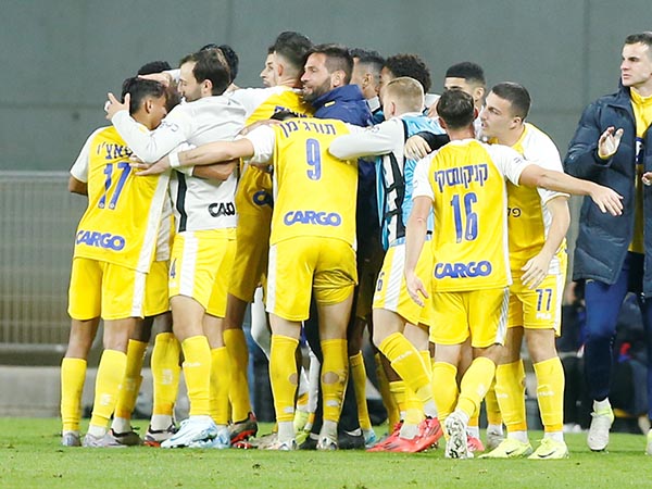 בדרך לזכייה מספר תשע בתואר (צילום: אלן שיבר)