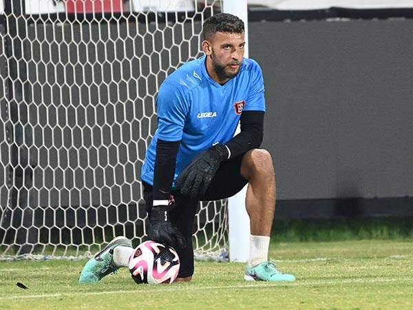 “מרגיש פה מדהים“ זמיר (ברני ארדוב)