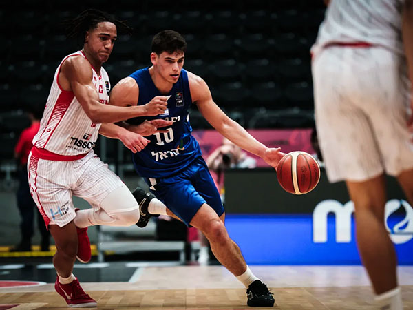 מאייר. בלתי ניתן לעצירה (FIBA)