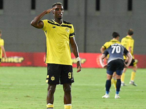 שער יוצא מגדר הרגיל. טבארש (ברני ארדוב)