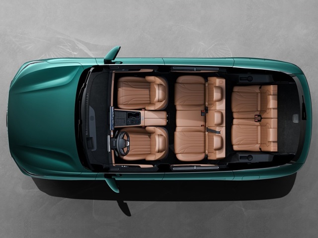 7 מושבים מרווחים יותר