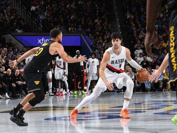 סופרסטאר (Noah Graham/NBAE via Getty Images)