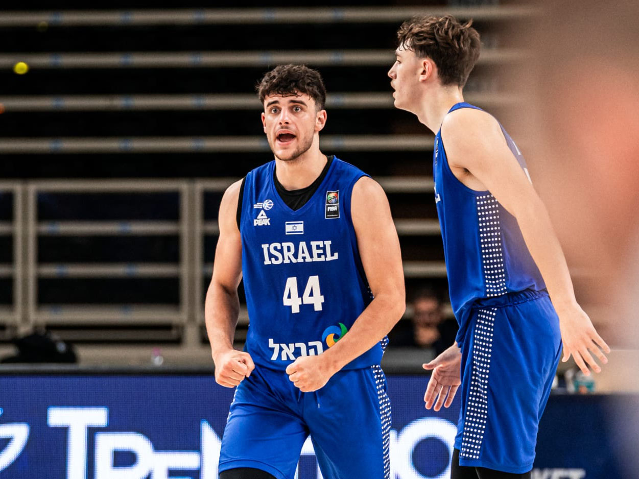 61 נקודות בתוך 24 שעות. אביב ארונוב (FIBA)