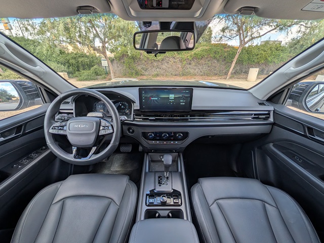 עיצוב מודרני ולא מתאמץ עם איכות חומרים גבוהה ביחס לטנדרי טון