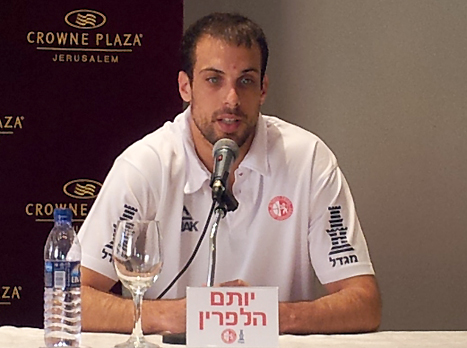 עידן חדש בקריירה. הלפרין (רועי גלדסטון)