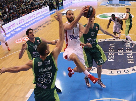 ספאנוליס. היוונים לוהטים (gettyimages) צפו בתקציר אולימפיאקוס