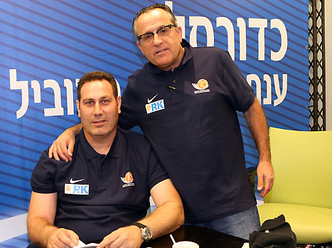 משנים כיוון בנבחרת (אלן שיבר)