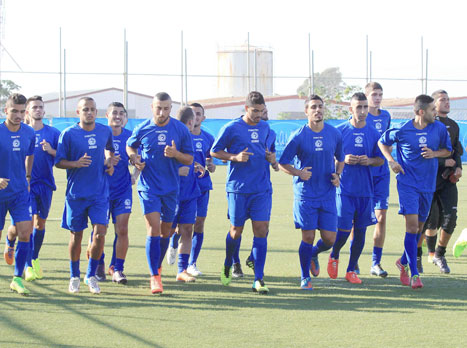 שחקני מכבי פ"ת. יאלצו להסתדר בלי בן שמעון (אלן שיבר)