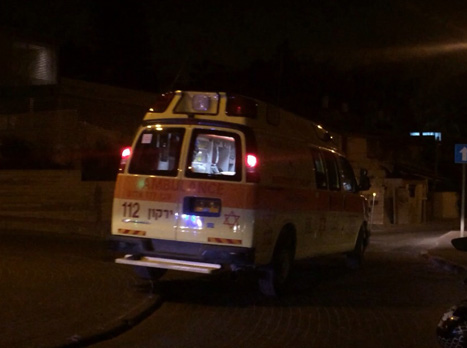 האמבולנס מגיע לביתו של טביב