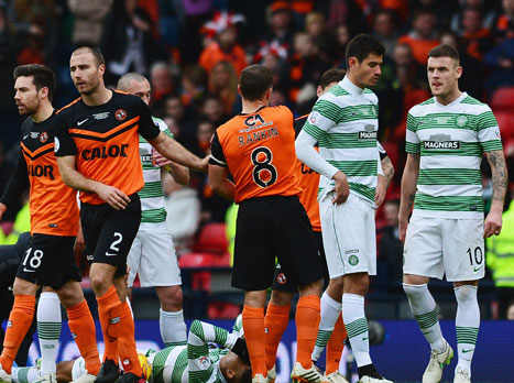 שון דילון מורחק אחרי העבירה אל איזגירה (Getty)