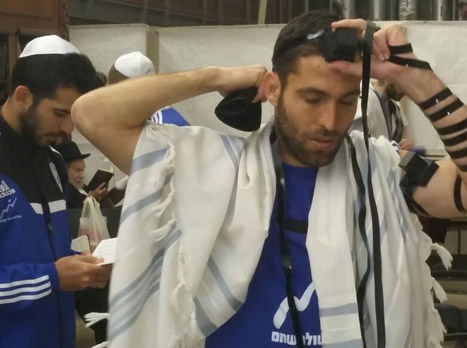 אולי התפילות יעזור. (ההתאחדות לכדורגל)