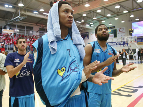 חסר לאילתים. קווין פאלמר (דני מרון)