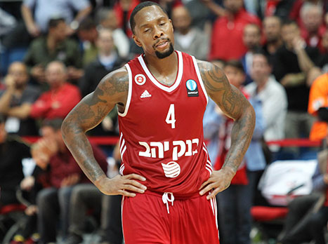 אכזרי, אבל לא הכל אבוד. רולנד (דני מרון)