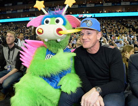 סטאף והשף רמזי מחליפים חוויות  (Getty Images)