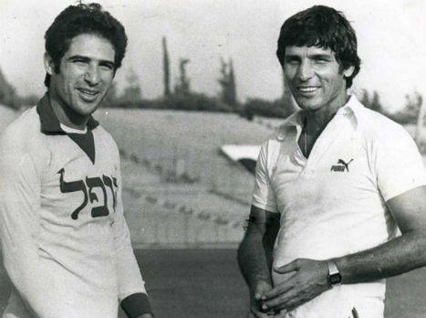 גם שפיגל בהרכב המעוטר בהיסטוריה (ארכיון ההתאחדות)