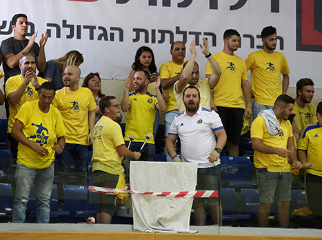 אוהדי מכבי ת"א (אלן שיבר)