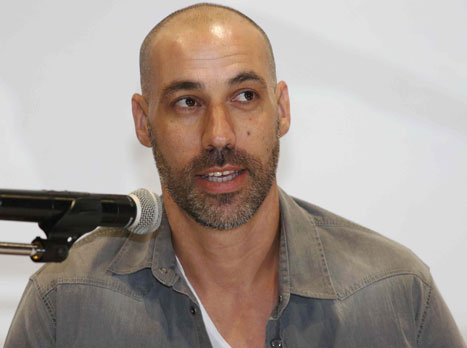 סיומה של קריירה מפוארת. טפירו (אלן שיבר)