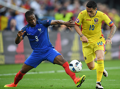 המשחק נפתח בצורה שקולה (gettyimages)